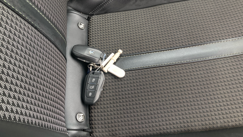 Peugeot 208 1.2 PureTech 100 GT 5dr Petrol Hatchback